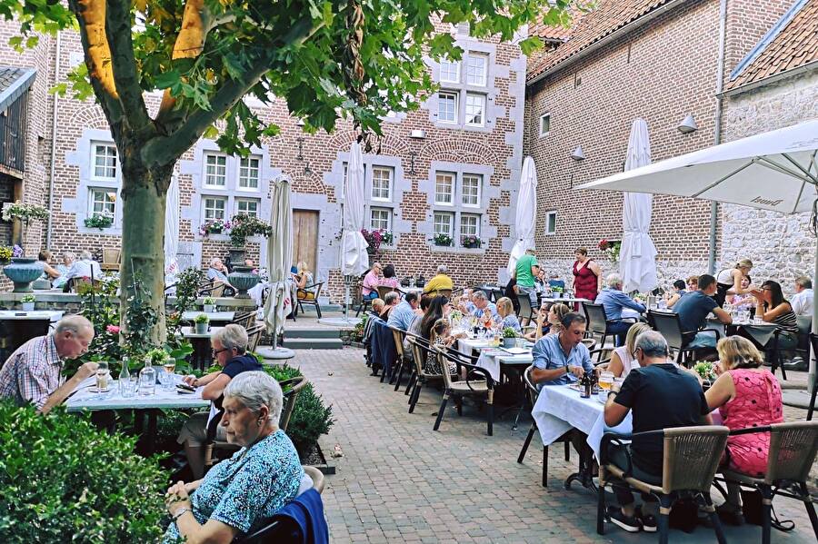 TERRASSEN Voeren